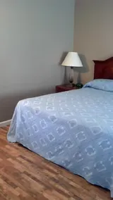 Edmond's Au Gres Inn - Image 3