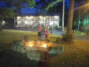 Travelers Inn - Image 4