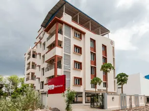 Beehive Inn By OYO Rooms - Image 3