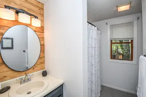 The Happy Cabin - Image 2