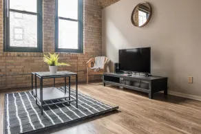FRONTDESK 50 4th Ave Apts North Loop Warehouse District - Image 3