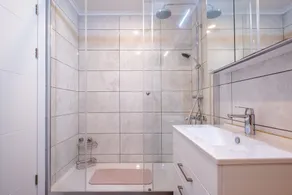 Sleek and Modern Flat Near Caddebostan Coast - Image 4