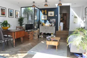 2 Bedroom Flat in Fulham - Image 2