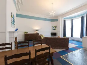 Gazeley Apartment - Image 3