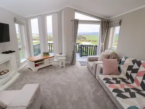 22 Meadow View Lodge - Image 4