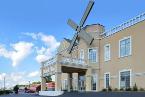 Quality Inn Dutch Inn - Image 5
