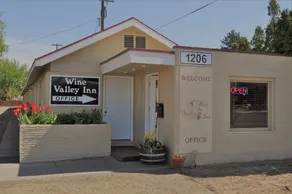 Wine Valley Inn - Image 3
