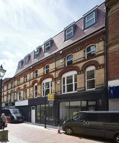 Bank House - Image 5