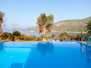 Zidanos Luxurious Sea Front Villa - Image 2