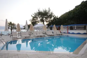 Mar-Bas Hotel - Image 4