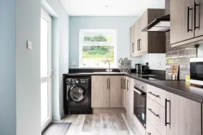 Fully refurbished North Belfast Home 3 - Image 4