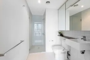 FARINA, 1BDR Docklands Apartment - Image 4
