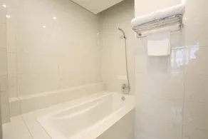 Crown Crystal Hotel - Image 5