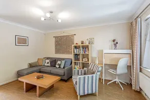 Beautiful 3 Bed House W/patio nr River Thames - Image 3
