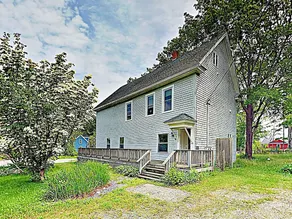 New Listing! Coastal Gem W/ Decks, Walk To Harbor 3 Bedroom Home - Image 4