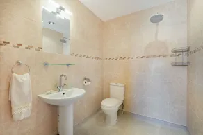 Garden Cottage - Image 5