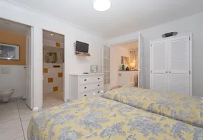 Provencal Villa Close to Pampelonne Beach - Image 3