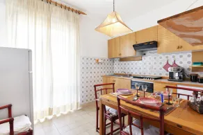 Pisa Hospital Apartment with Parking and Balcony - Image 5
