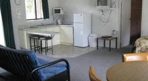 River Village Motel & Holiday Units - Image 4