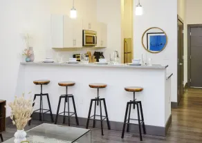 Luxury Building 3BR/2BA! Prime Downtown Mass Ave! - Image 4