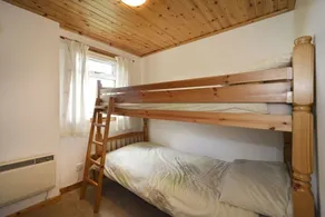 Captivating 2-bed Cottage Near Biggar - Image 3