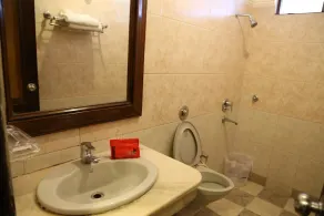 OYO 1133 Hotel City Park Plaza - Image 4
