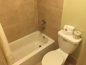 Sebring Inn - Image 2