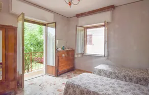 Nice Home in Ciminà With 4 Bedrooms and Wifi - Image 3