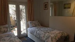 Oakley Hotel - Image 5