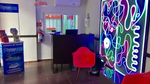 Tropical Caribbean Hostel - Image 2