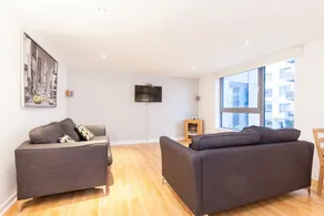 Modern Two Bedroom Apartment - Image 3