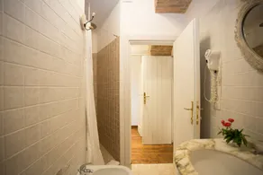 In Urbe Apartments - Image 5