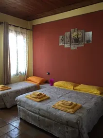 Habitación en casa de familia | Vistas a la ciudad - Image 3