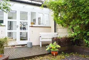 Stylish 2 Bedroom House In Nunhead With Garden - Image 4