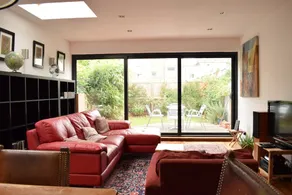2 Bedroom Flat in Brockley With Garden - Image 2