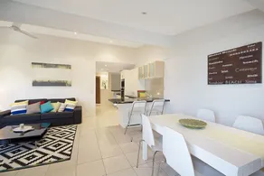 Minutes walk to Peregian Beach and surf! - Unit 1/28 Pelican Street - Image 4