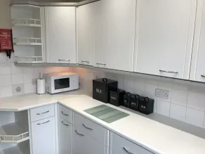 Chessels Court Apartment - Image 5