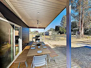 Wine Country Getaway! Modern Three-unit 2 Bedroom Cottage - Image 3