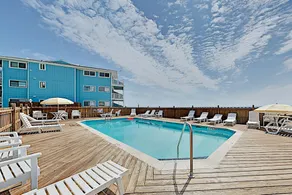 New Listing! Oceanfront W/ Balcony & Pool 1 Bedroom Condo - Image 4