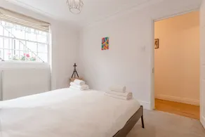 Apartment In Camden Accommodates 4 - Image 4