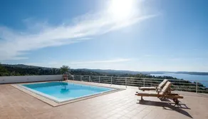 Jeannine's Villa - Image 2