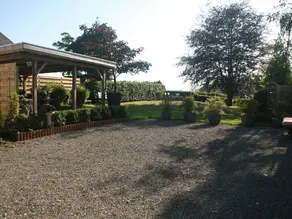 Snug Holiday Home With Storage, Roof Terrace, Private Garden - Image 2