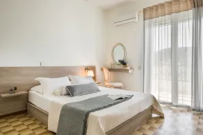 Malibu Studios - Elegant & Cosy - Image 2