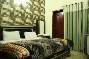 Hotel Sweet Inn - Image 4