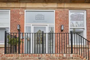 Host Stay 5 The Bank House - Image 5