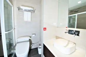 Nantou Hotel - Image 5