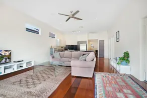 Newcastle Executive Homes - Cooks Hill Cottage - Image 4