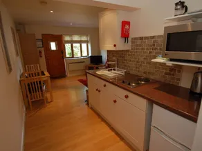 Stable Cottage - Image 4