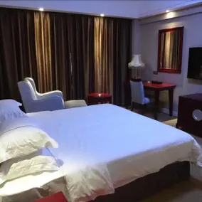 Golden Harbor Hotel - Image 3