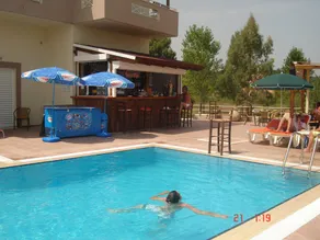 Corfu Inn - Image 3